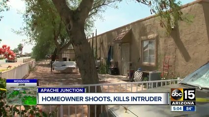 Police searching for robbery suspect in Apache Junction