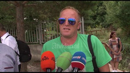 Radhë e gjate automjetesh ne Kapshtice