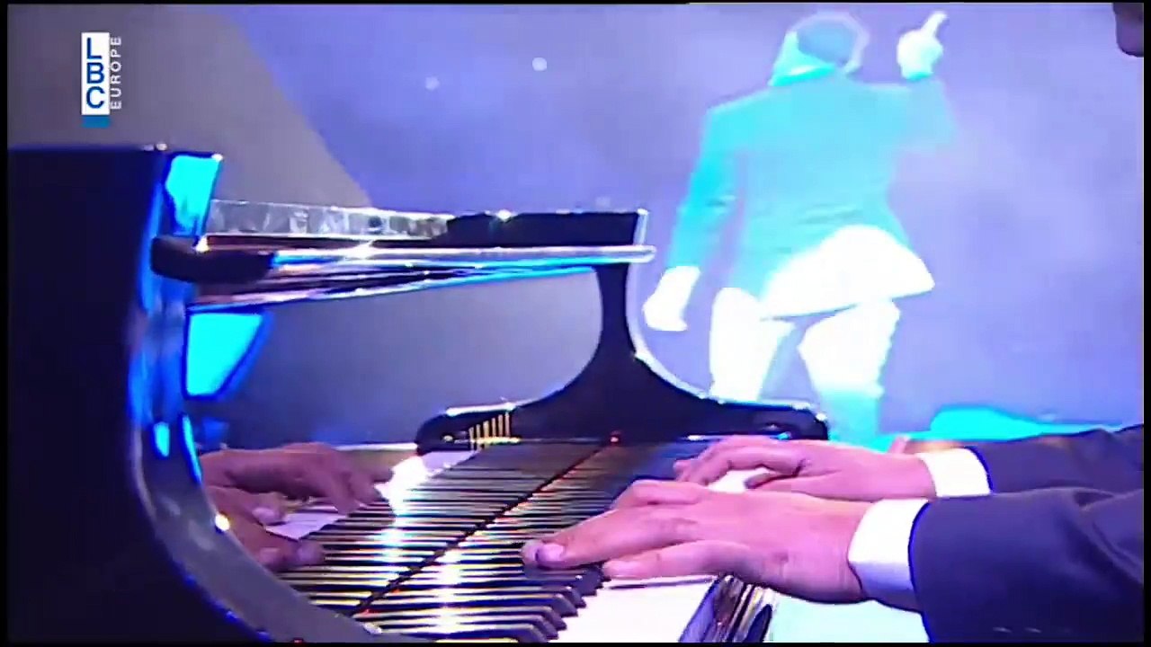 قولي أحبك كي تزيد وسامتي..... فبغير حبك لا أكون جميلاقولي أحبك كي تصير أصابعي ذهباً....وتصبح جبهتي قنديلا#كاظم_الساهر في مهرجان إهدنيات 2018 / 3 و 4 أغسطس:K