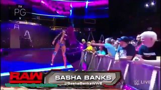 WWE RAW 16/10/17 Alicia Fox vs Sasha Banks