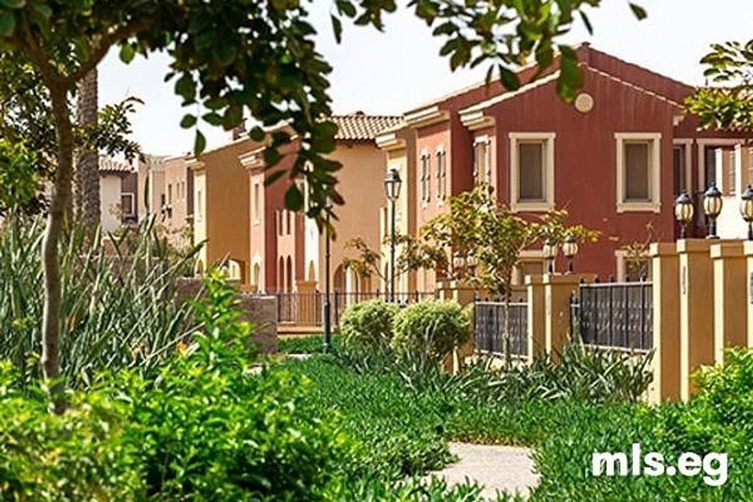 Twinhouse for sale in mivida emmar 347 M delivery now