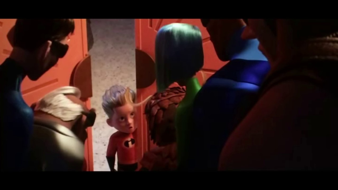 Los Increibles 2 (2018) Frozono ayudar a Violeta, Dash y Jack-Jack a escapar