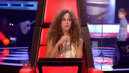 التوأم الذي اضحكت لجنة الحكم بقوة وبرمت لهم من أول صوت في ذا فويس كيدز