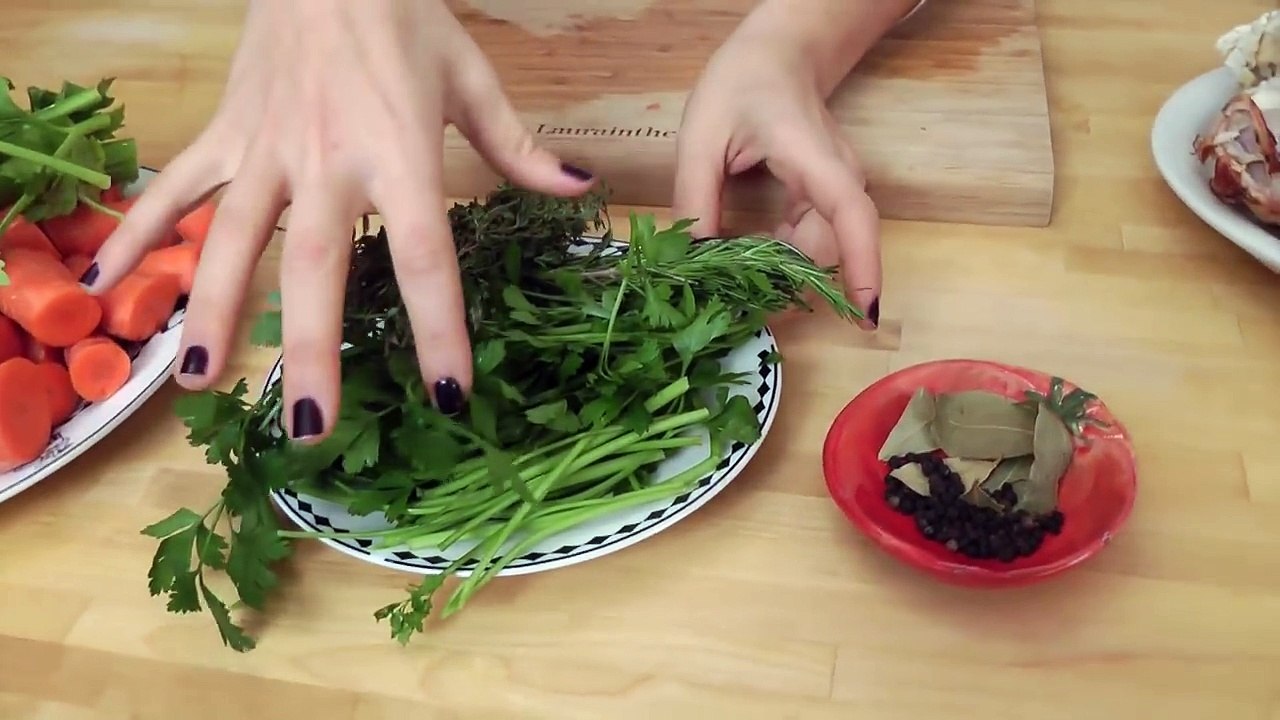 Thanksgiving Leftovers: Turkey Stock Recipe Laura Vitale Laura in the Kitchen Ep 246