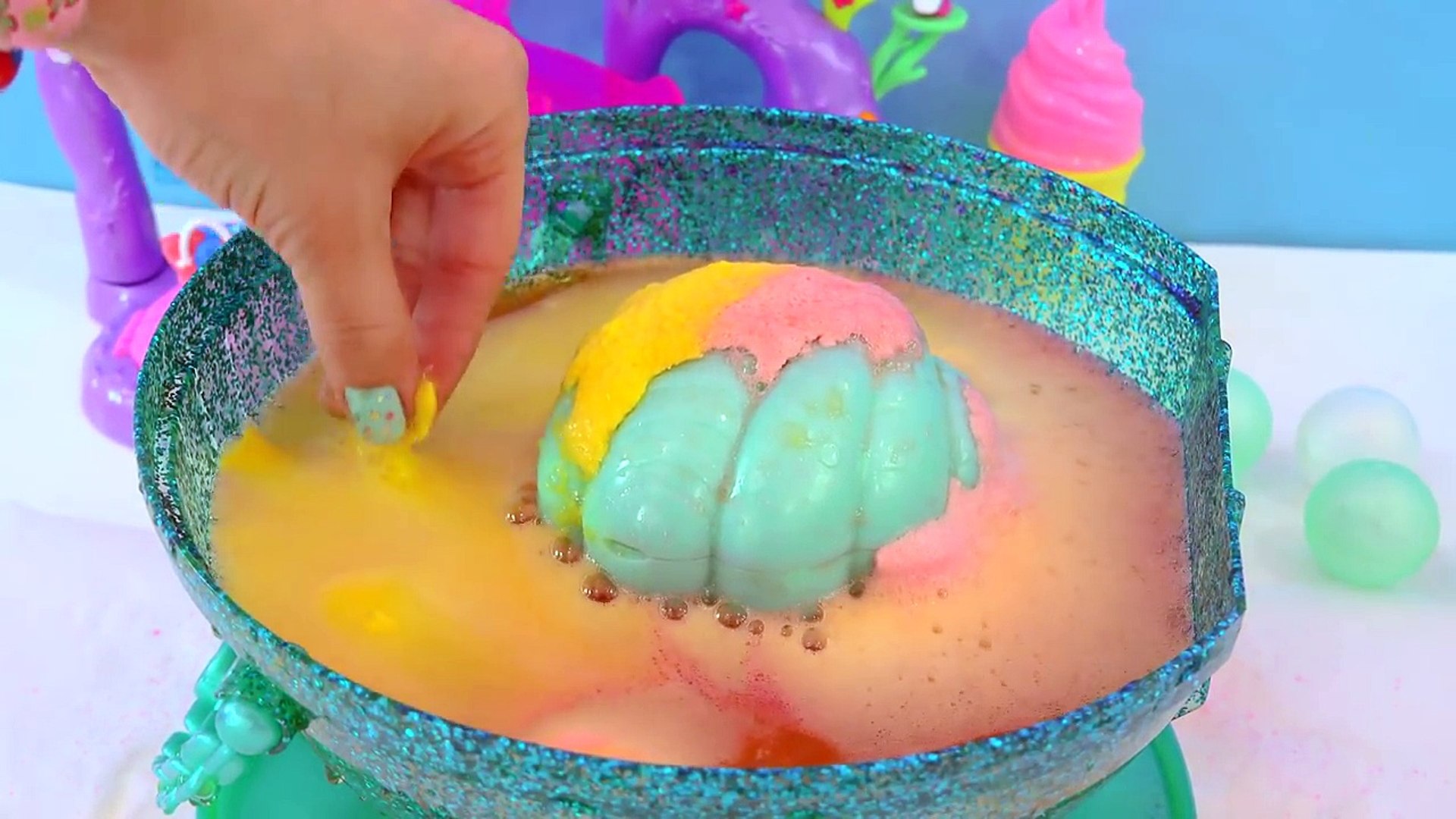 lol pearl surprise blind bag ball with fizz shell in water