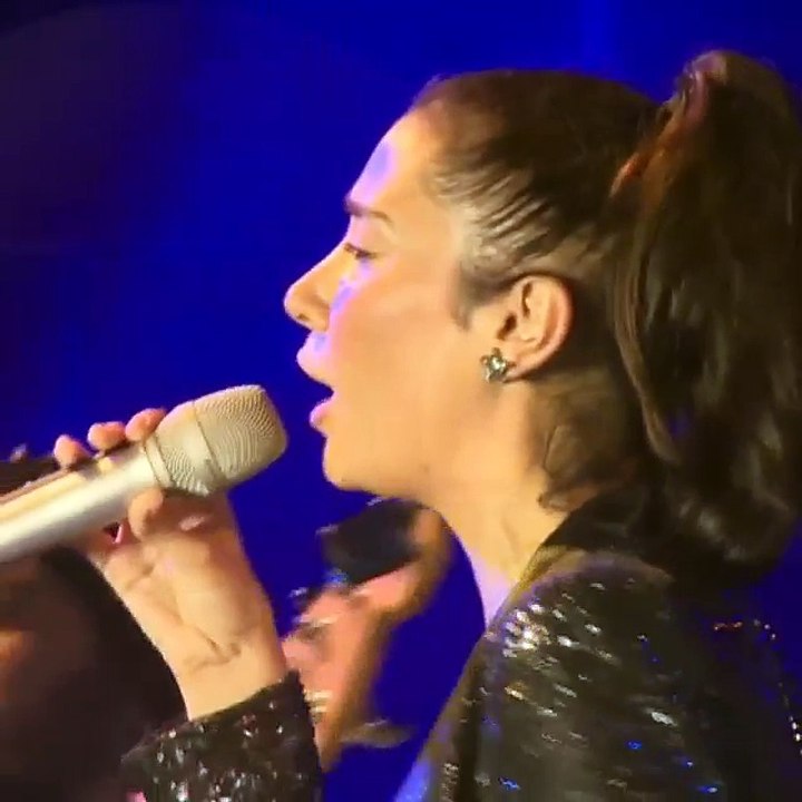 Sıla - Acısada Öldürmez (Konser)