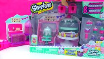 Season 5 Frosted Cupcake Queen Cafe Playset with 8 Exclusive Shopkins & Surprise Blind Bag