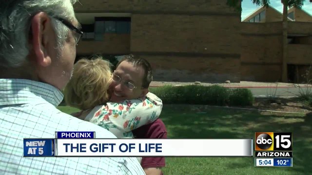 Valley organ recipient meets parents of donor