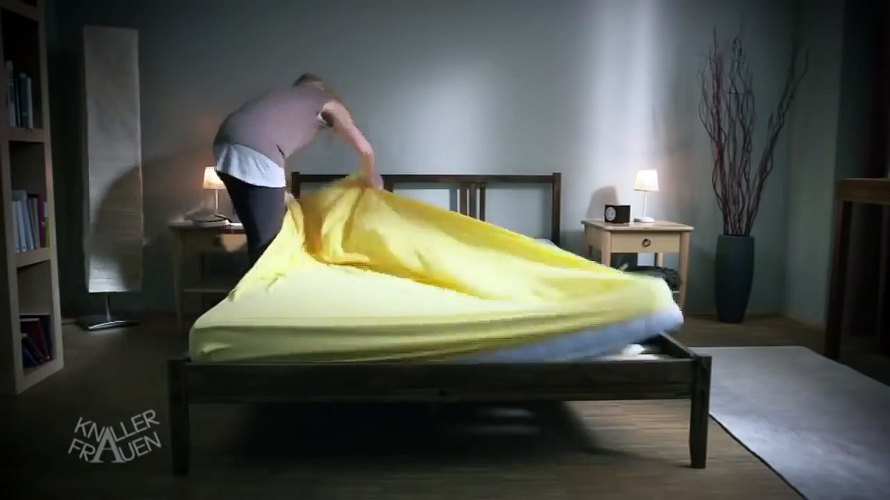 SM-Bett? [subtitled] | Knallerfrauen mit Martina Hill