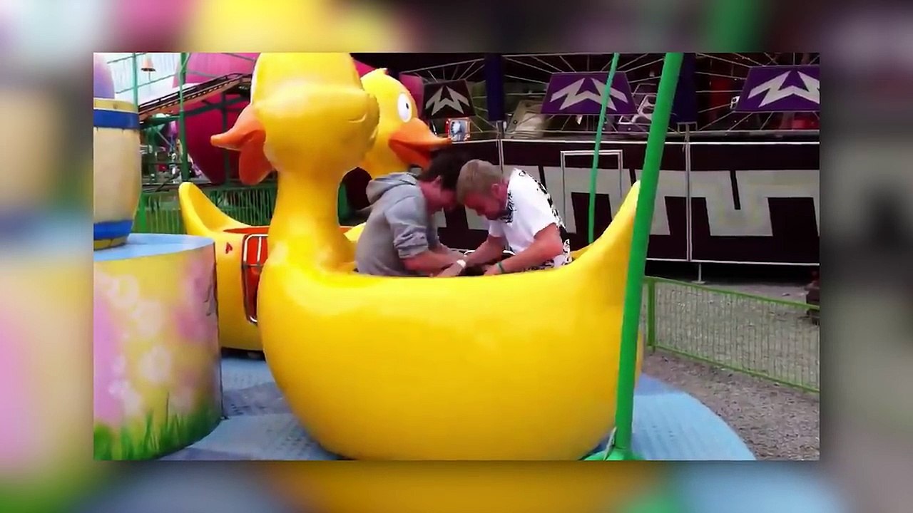 Son fils est tombé de la montagne russe... (•_•)