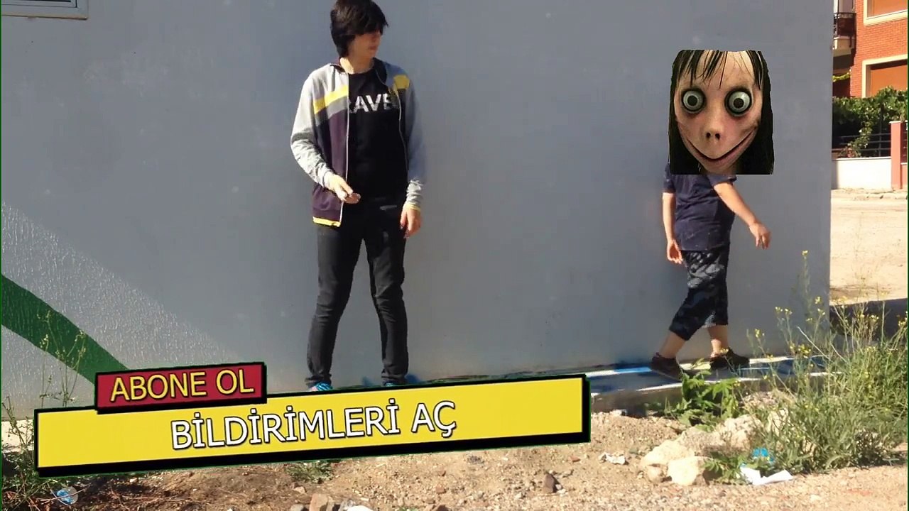 MOMO'YA SİGARA ATMAK (YENİ AKIM)