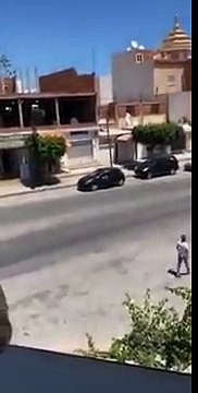 بسبب رقصة كيكي.. فتاة تتعرض للسرقة بطريقة مضحكة
