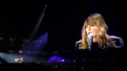Taylor Swift's Reputation Stadium Tour - Bạn không nên để ý đến lời nói của người khác