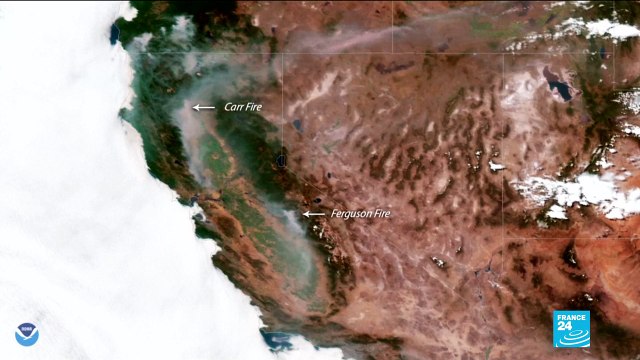 California wildfires: thousands flee homes as fires claim more lives