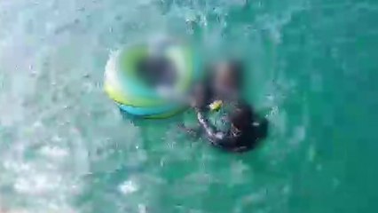 너울성 파도에 떠밀려 표류...40대 부부 구조 / YTN