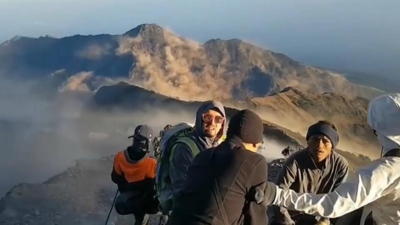 Nach Erdbeben: Wanderer sitzen in Nationalpark fest