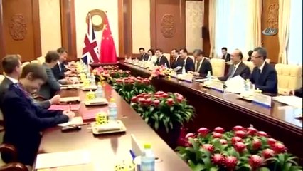 İngiliz Bakandan Çin'de Gaf- İngiliz Bakandan Çinlilere: "Eşim de Japon'dur"