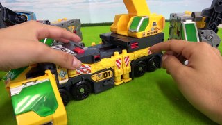 Transformer Robot Yellow Bulldozer & Disney Cars Tomica Toy