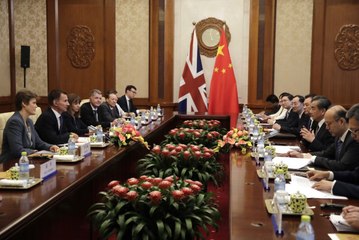 İngiliz Bakandan Çin'de Büyük Gaf