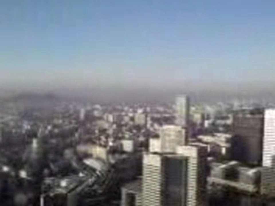 LEVER DU SOLEIL SUR PARIS ET LA DEFENSE SUR UNE TOUR IGH