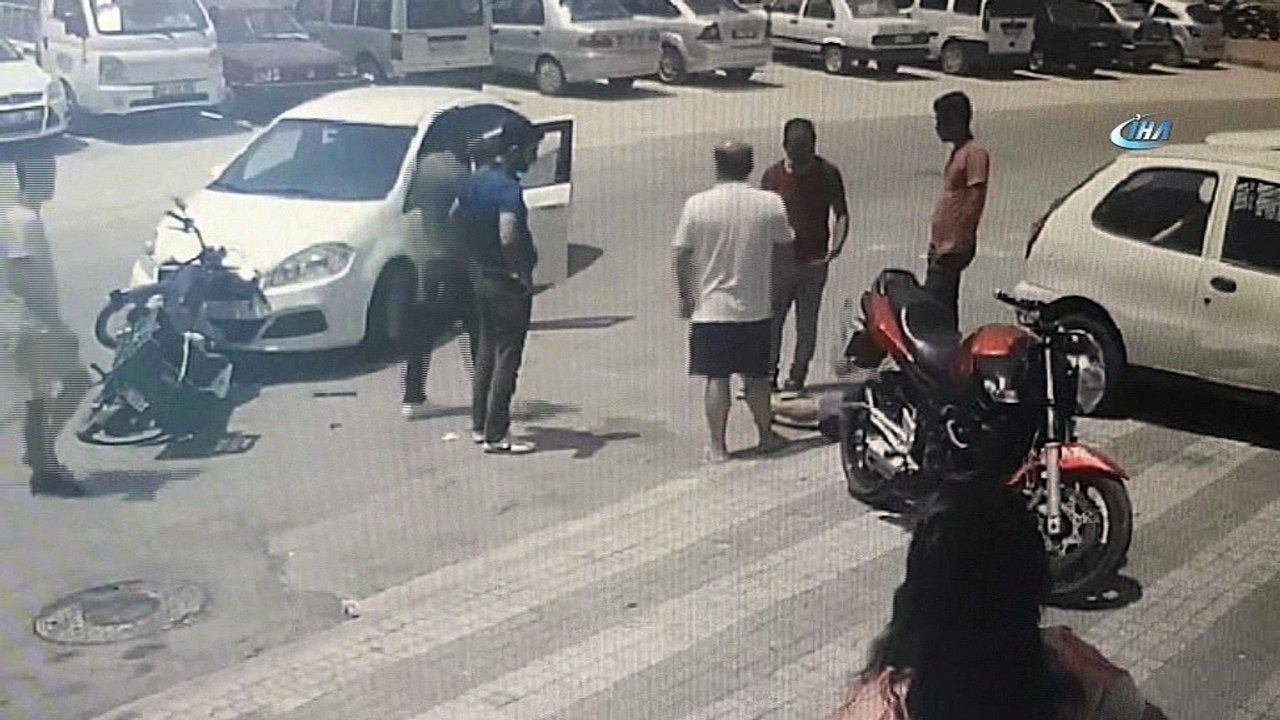 Manavgat’ta motosikletle otomobil böyle çarpıştı: 1 yaralı