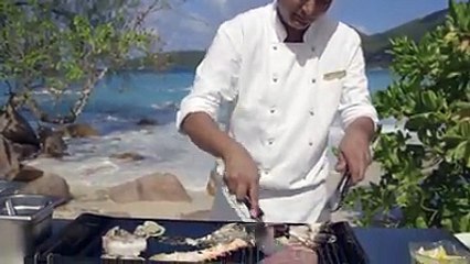 Indulge in a private cooking class with one of our brilliant Chefs or even a private dinner! Choose to take a romantic dinner on the beach under the stars, pi