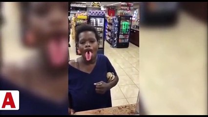 Kadının dili görenleri hayrete düşürdü