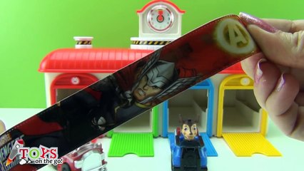 Huevos Sorpresa en la estación de TAYO con Patrulla Canina, Super Wings y Rayo McQueen