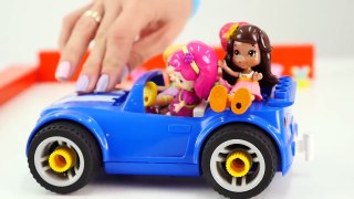 Toy Trucks FASHION SHOW! Choosing Clothes for Girls with Peppa Pig, Strawberry Shortcake!
