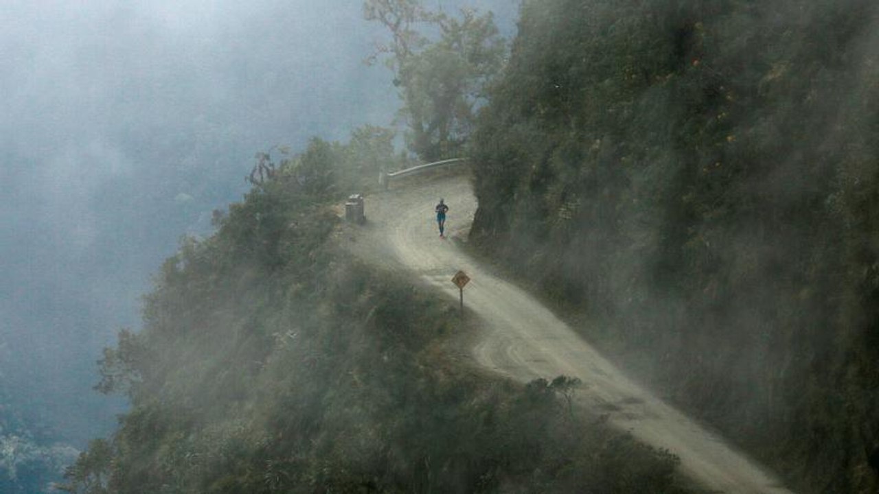 Bolivie : une course de l'extrême en haute montagne