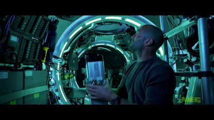 Trailer Addict - The Meg gets a "crazy" trailer that has a...-HD