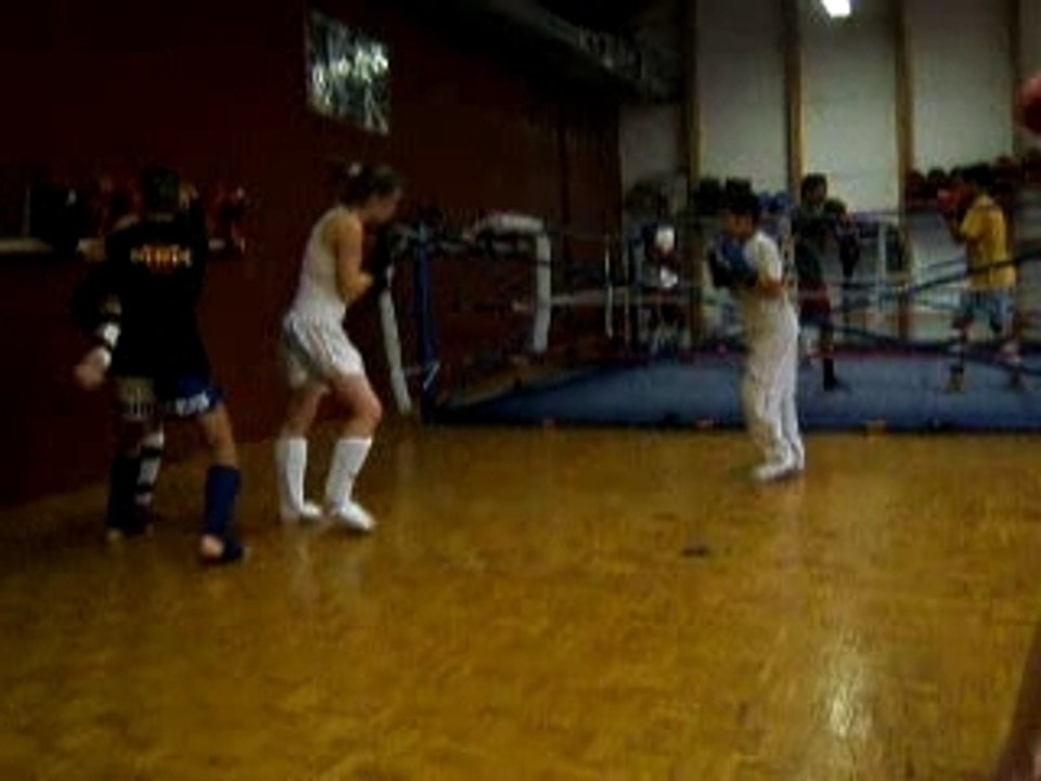 Sofien a la boxe thai
