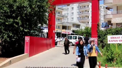 Download Video: Hafif ticari araç uçuruma yuvarlandı: 1 ölü, 3 yaralı - ADIYAMAN