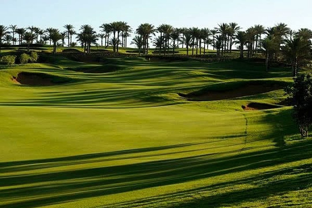 Villa 1st row on golf in katameya dunes for sale New Cairo