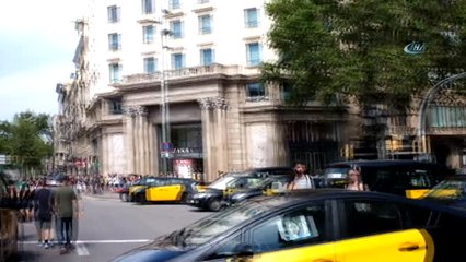 İspanyalı Taksicilerden Uber Protestosu