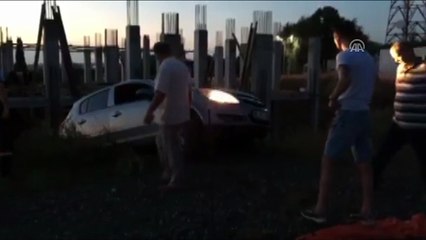 İnşaat temelinde asılı kalan araç kurtarıldı - TEKİRDAĞ