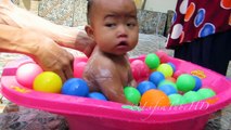 Anak Bayi Lucu Mandi Bola Bathtub Bayi Mainan Anak Ball Pit Show Playground yt:cc=on