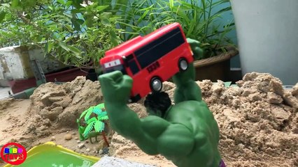 Hulk in trouble Gani Tayo Bus falls into the water! Disney cars Mater rescue Tayo Bus toys