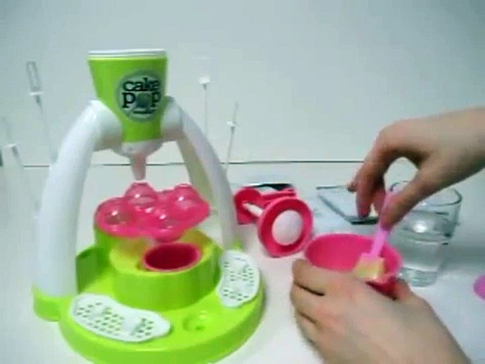 Step 1: Making Cake Pops with the Cool Baker Cake Pop Maker!