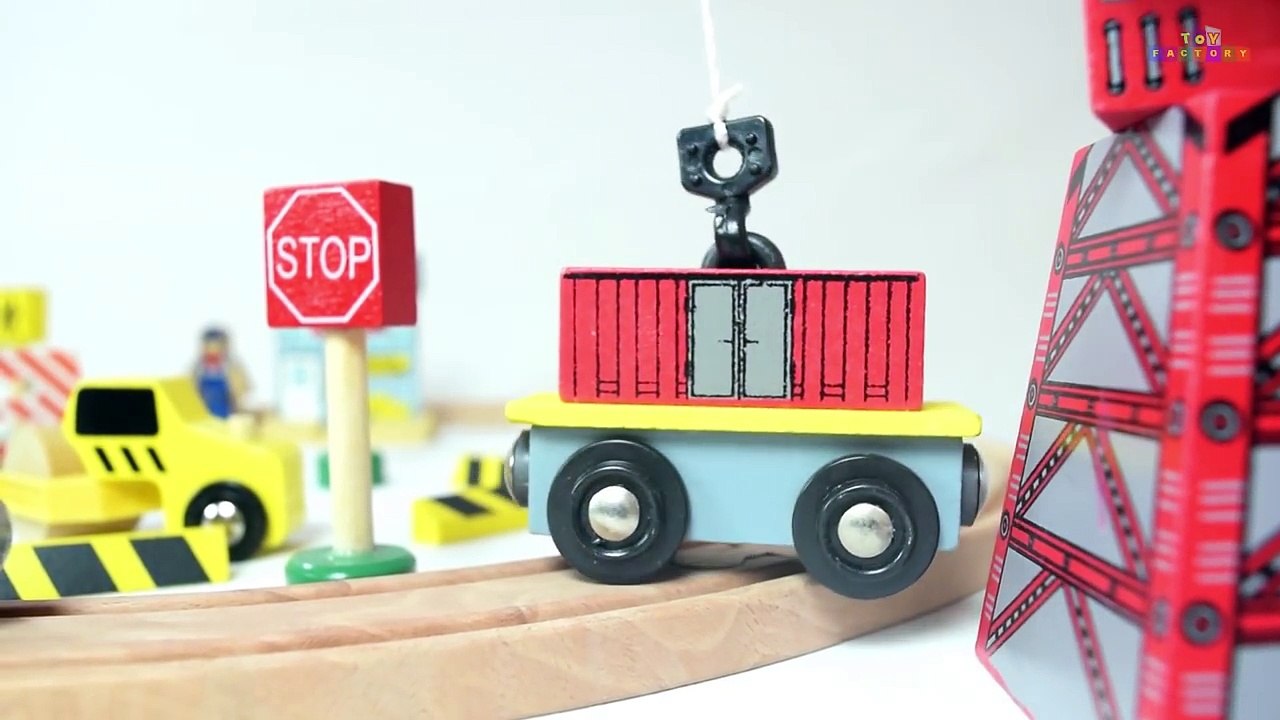 BRIO Mighty Red Locomotive Engine brio wooden railway trains for children choo choo train