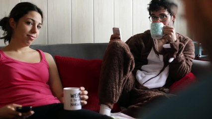 Cortometraje EL POLIAMOR EXPLICADO PARA MADRES Y ABUELAS