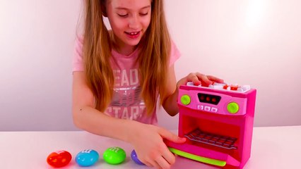 Learn Colors with Microwave Playset for Sister and learn colors with Babi