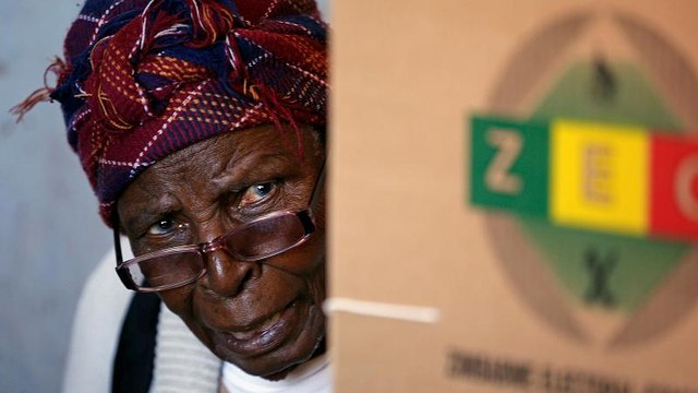 Elevada afluência às urnas nas eleições gerais do Zimbabué