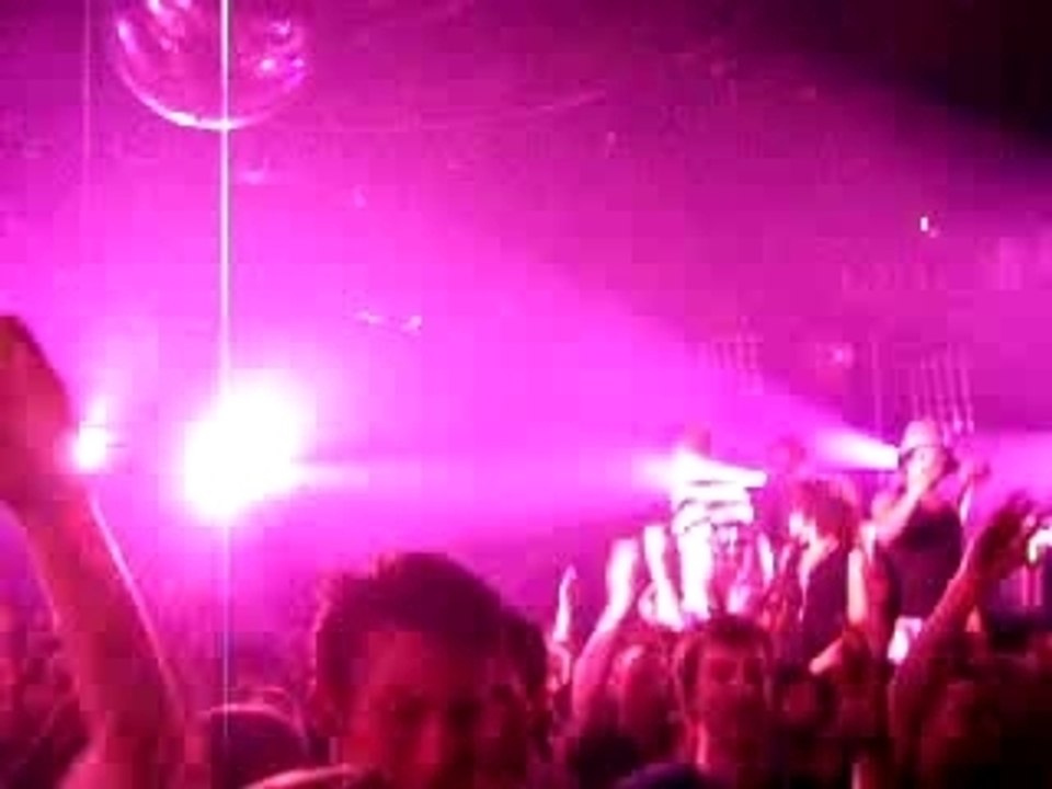 Above & Beyond Queen Paris 14-12-2007