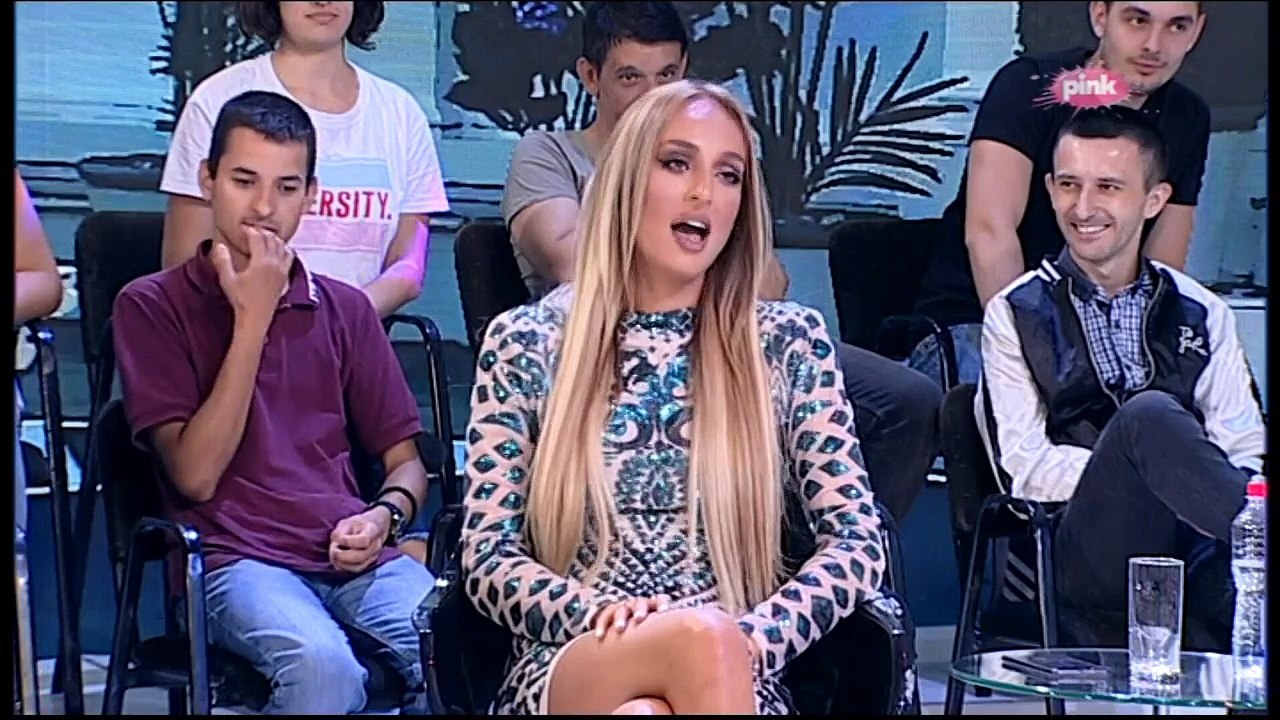 ĐOGANIJEVA SE ŠALILA NA SVOJ RAČUN: Zašto si ti mene verio, šta tebi treba?