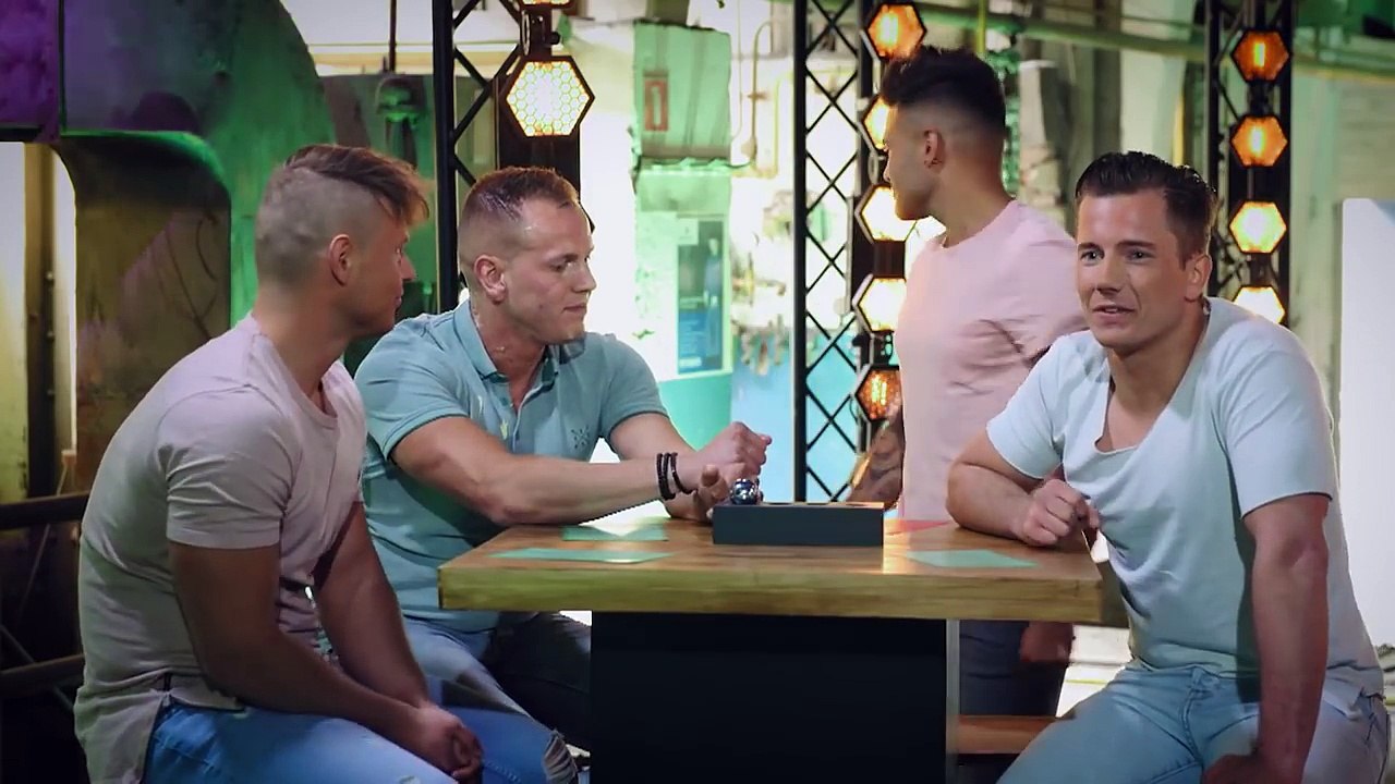 IN ELKAAR GEROST door MELVIN MANHOEF! | THE SPIKE ROOM #2