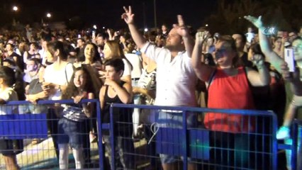 Bulgar sanatçılar Çorluluları coşturdu