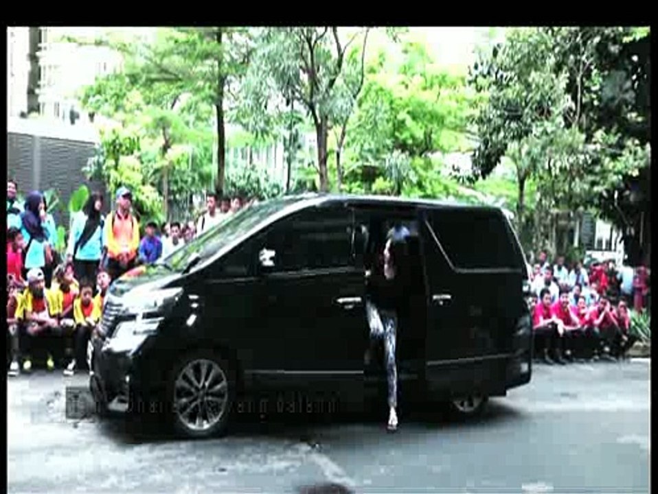 Kezia Karamoy di Pesbukers