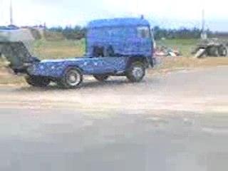 camion qui cabre