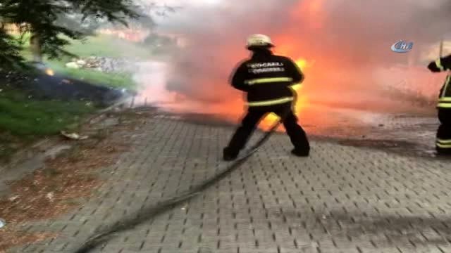 Seyir Halindeki Otomobil Alev Alev Böyle Yandı